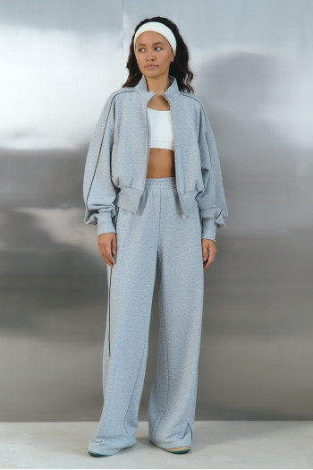 Брюки спортивные с контрастными полосами по бокам