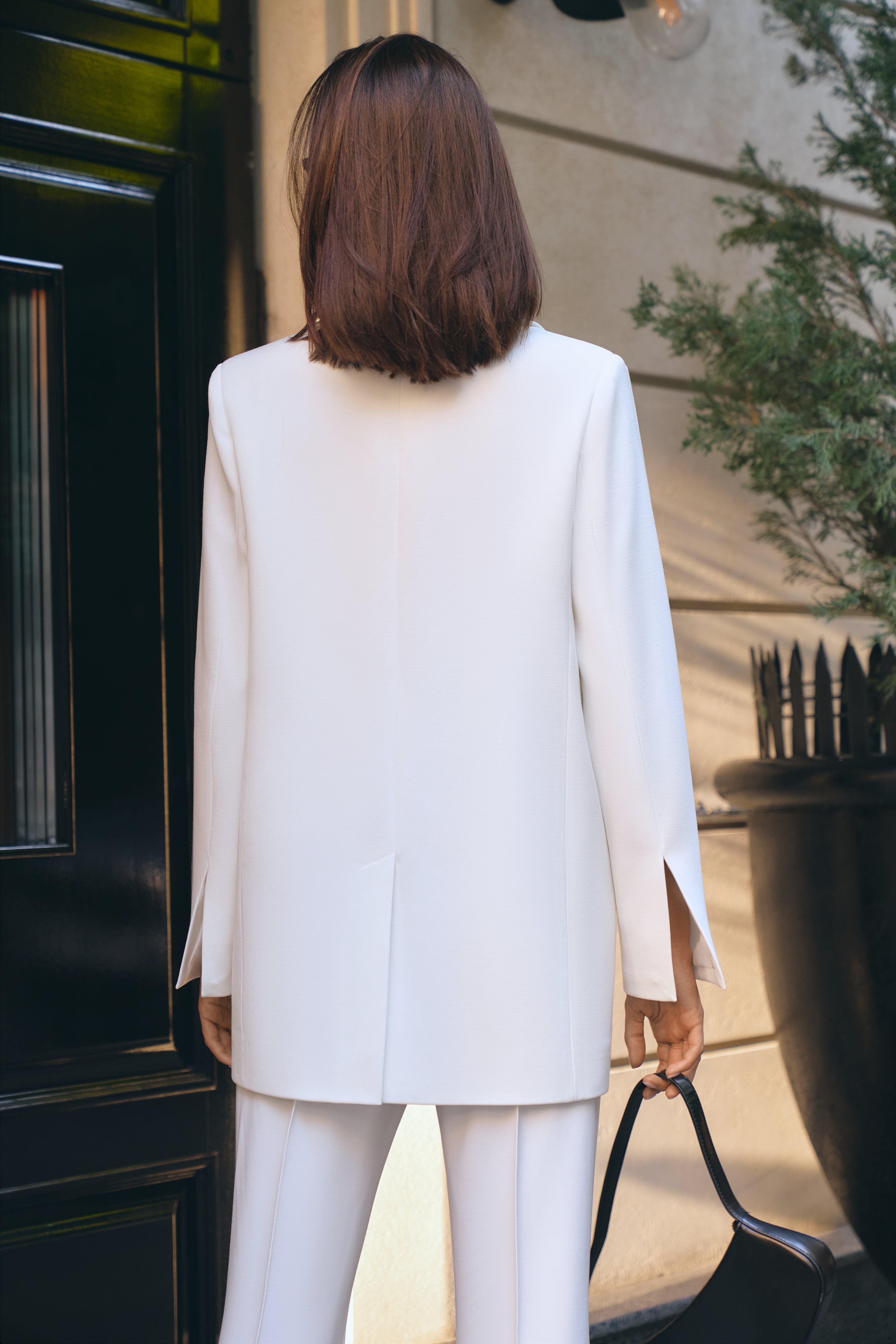 Однобортный oversize блейзер из костюмной ткани с поясом BL49702