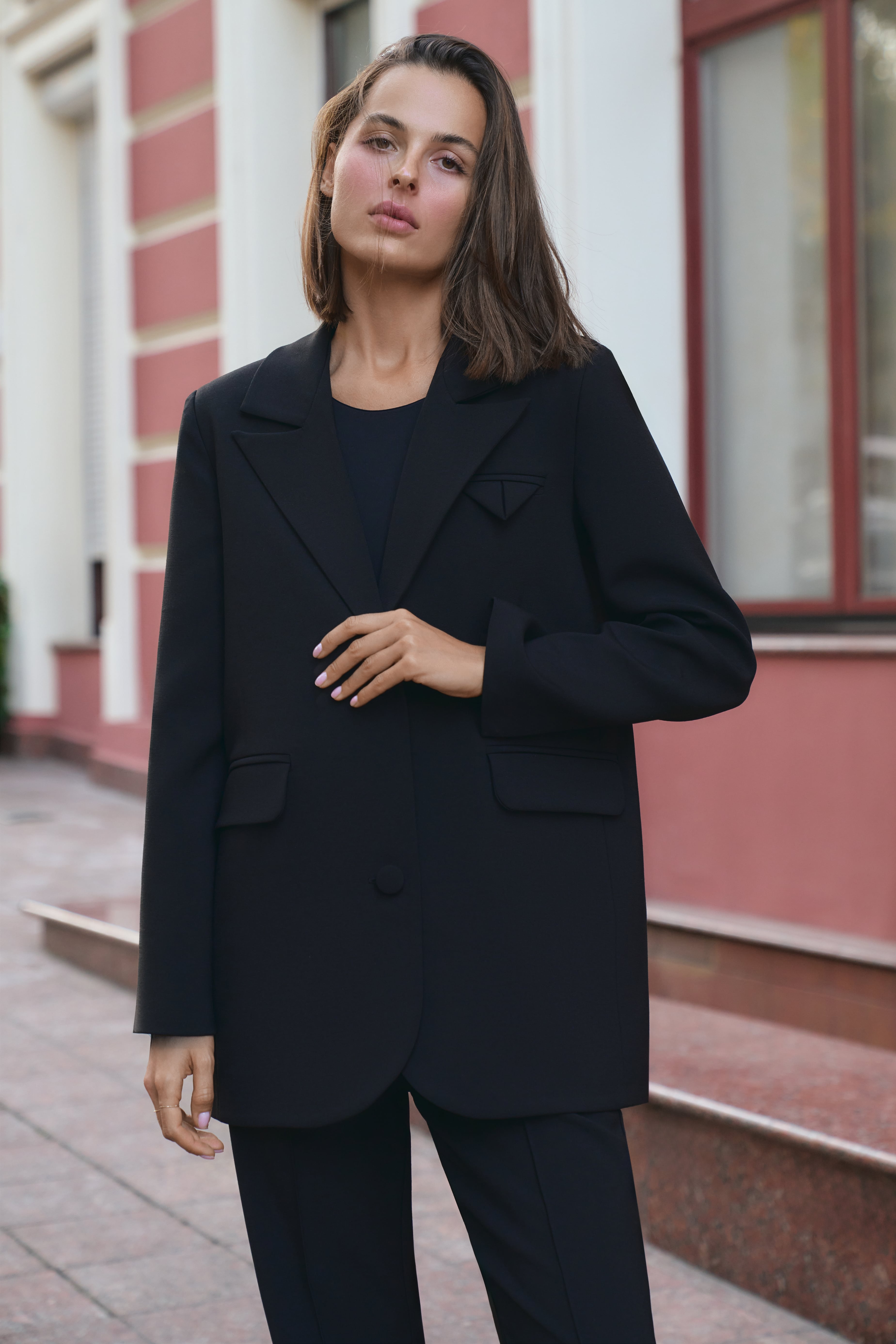 Однобортный oversize блейзер из костюмной ткани с поясом BL49701
